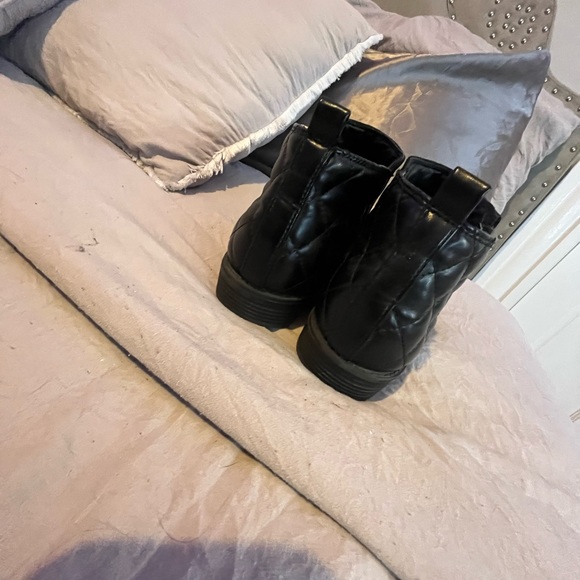 NINE WEST Black Boots - Picture 4 of 5